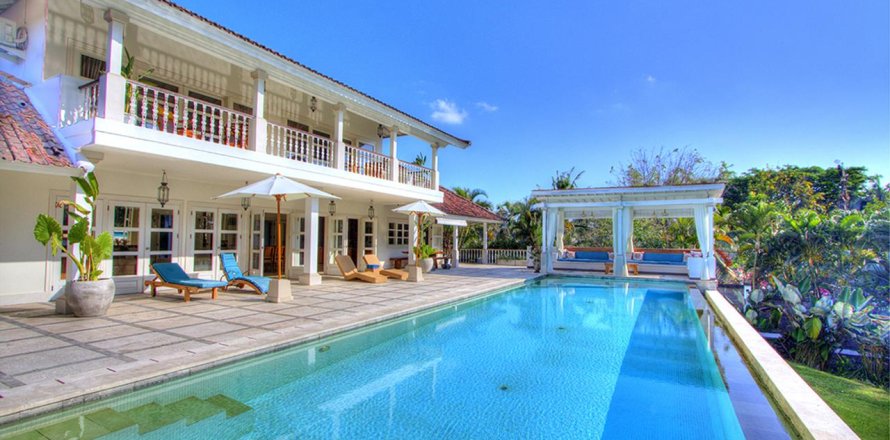 4 bedrooms Villa in Denpasar, Bali (10418)