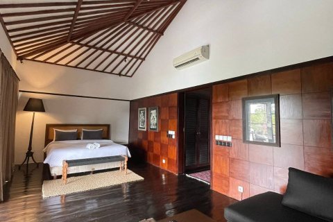4 bedrooms Villa in Denpasar,  (9633) 9