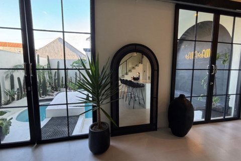 Вилла с 2 спальнями в Чангу, Бадунг,  (8886) 9