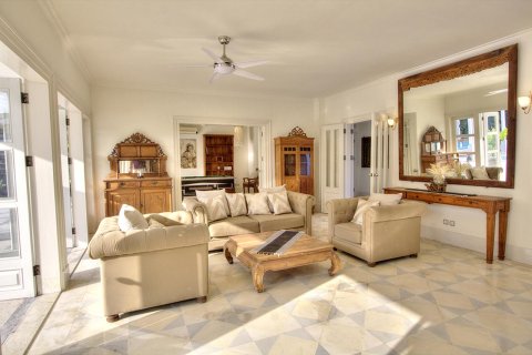 4 bedrooms Villa in Denpasar, Bali (10418) 10