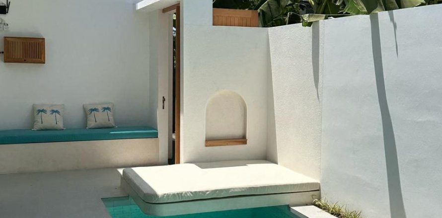 Вилла с 2 спальнями в Чангу, Бадунг,  (8895)