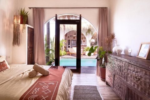 Вилла с 3 спальнями в Керобокан, Бадунг,  (9759) 12