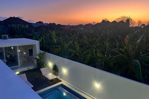 Недвижимость с 4 спальнями в Семиньяк, Бадунг,  (8888) 8