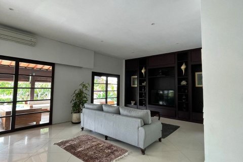 4 bedrooms Villa in Denpasar,  (9633) 3