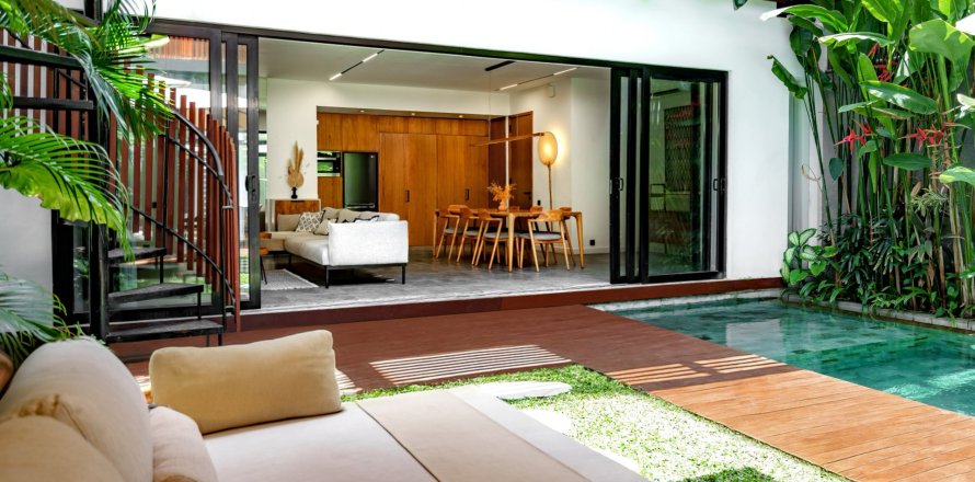 Вилла с 4 спальнями в Чангу, Бадунг,  (9882)