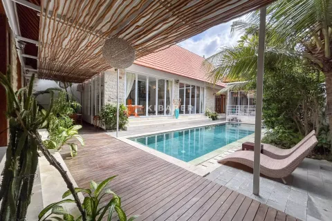 4 bedrooms Villa in Badung, Bali (14086)