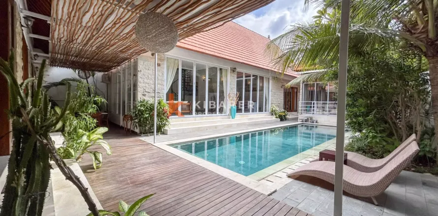 4 bedrooms Villa in Badung, Bali (14086)