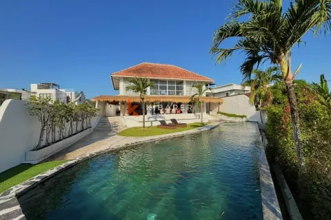 4 bedrooms Villa in Canggu, Badung, Bali (13152)