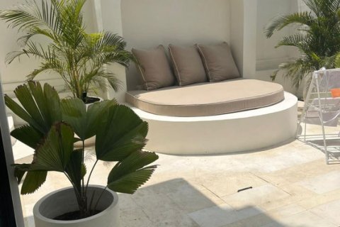 4 bedrooms Villa in South Kuta, Badung, Bali (14954)