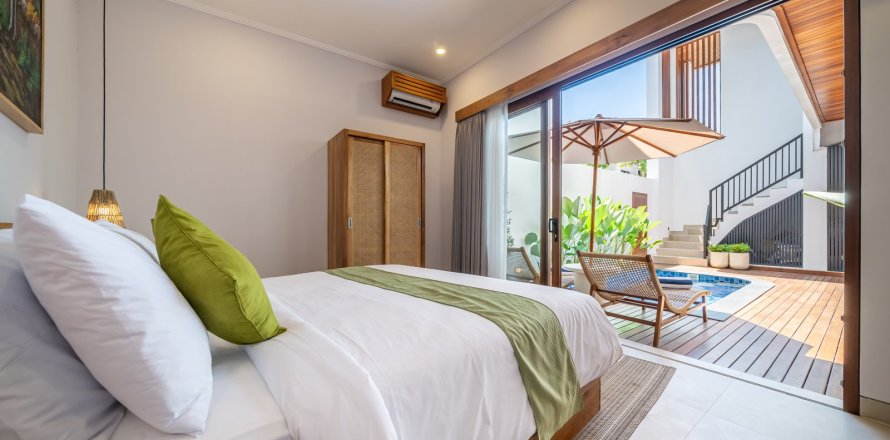 5 bedrooms Villa in Denpasar, Bali (14500)