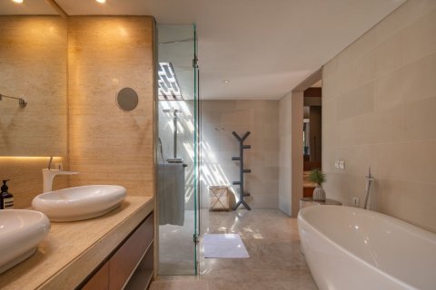 4 bedrooms Villa in Tumbak Bayuh, Mengwi, Badung, Bali (15607) 10