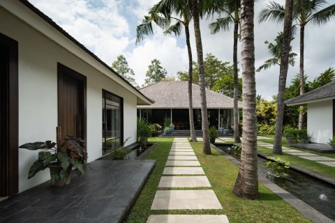 4 bedrooms Villa in Tumbak Bayuh, Mengwi, Badung, Bali (15607) 2