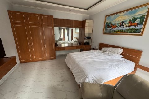 Вилла с 6 спальнями в Менгви, Бадунг,  (9484) 12