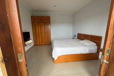 Вилла с 6 спальнями в Менгви, Бадунг,  (9484) 18