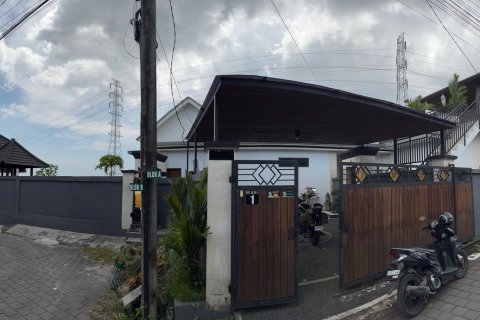 Вилла с 6 спальнями в Менгви, Бадунг,  (9484) 2