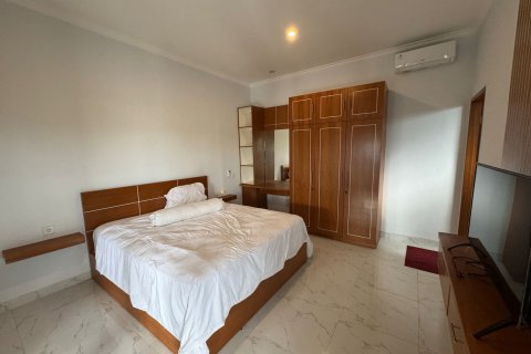 Вилла с 6 спальнями в Менгви, Бадунг,  (9484) 6