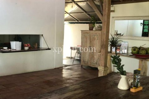 Коммерческая недвижимость в Табанан,  (9214) 5