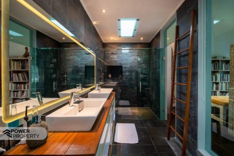 Вилла с 4 спальнями в Южный Денпасар, Денпасар, (9216) 26