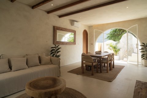 Вилла 110м2 в Бадунг, Бали (10230) 3