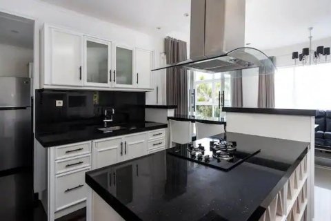 4 bedrooms Villa in Ungasan, Badung, Bali (14963) 8