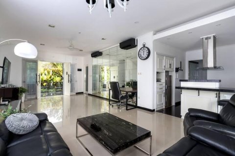 4 bedrooms Villa in Ungasan, Badung, Bali (14963) 4
