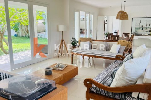 4 bedrooms Villa in Badung, Bali (13760) 9