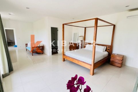 4 bedrooms Villa in Badung, Bali (13760) 10