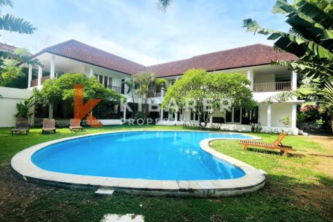 4 bedrooms Villa in Badung, Bali (13760)
