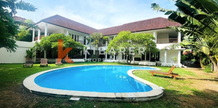 4 bedrooms Villa in Badung, Bali (13760)