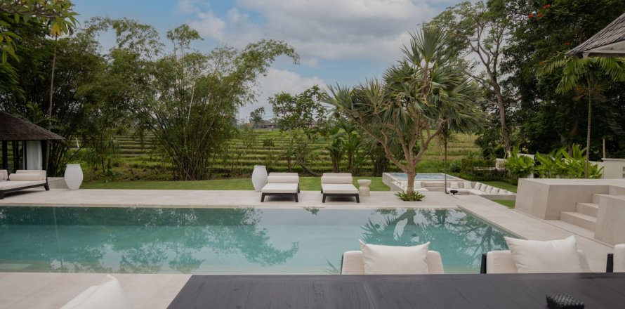 5 bedrooms Villa in Kerobokan, Badung, Bali (15674)
