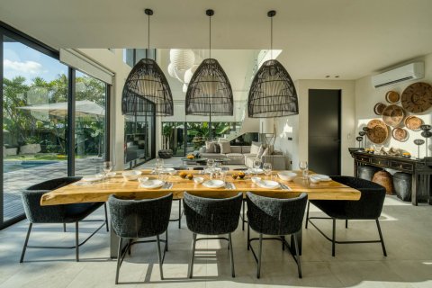 4 bedrooms House in Kerobokan, Badung, Bali (15673) 9