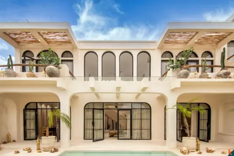 3 bedrooms Villa in South Kuta, Badung, Bali (11522) 1