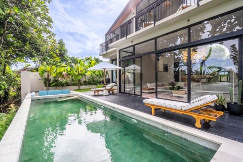 5 bedrooms Villa in Tumbak Bayuh, Mengwi, Badung, Bali (15720) 6