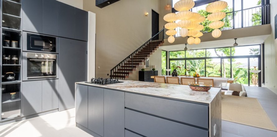 5 bedrooms Villa in Tumbak Bayuh, Mengwi, Badung, Bali (15720)
