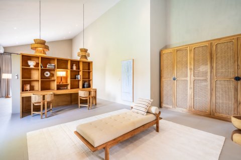 5 bedrooms Villa in Tumbak Bayuh, Mengwi, Badung, Bali (15720) 13