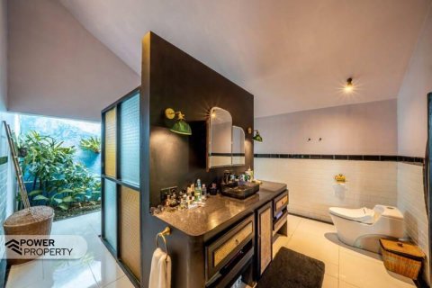 Вилла с 3 спальнями в Южная Кута, Бадунг, Бали (8475) 5