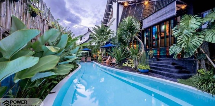 Вилла с 3 спальнями в Южная Кута, Бадунг, Бали (8475)