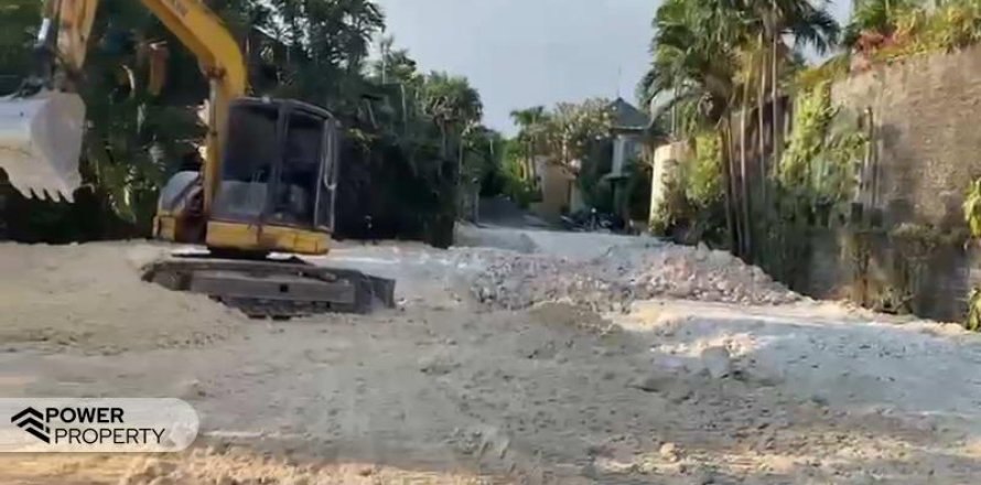 Земельный участок 974м2 в Семиньяк, Бадунг, (9745)