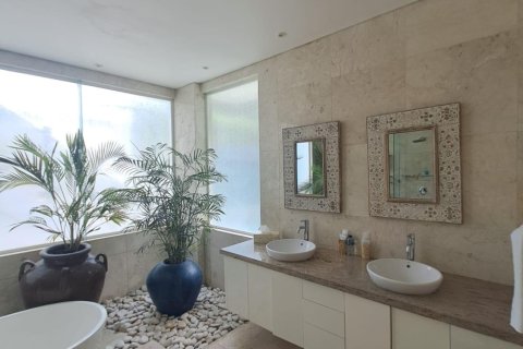 4 bedrooms Villa in Legian, Kuta, Badung, (9747) 28
