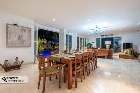 4 bedrooms Villa in Legian, Kuta, Badung, (9747) 8
