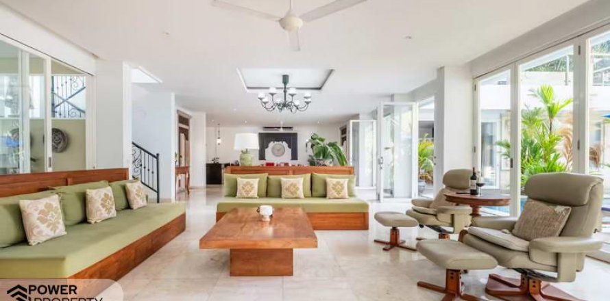 4 bedrooms Villa in Legian, Kuta, Badung, (9747)