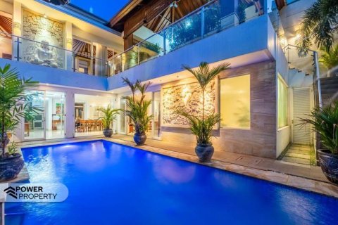 4 bedrooms Villa in Legian, Kuta, Badung, (9747) 16