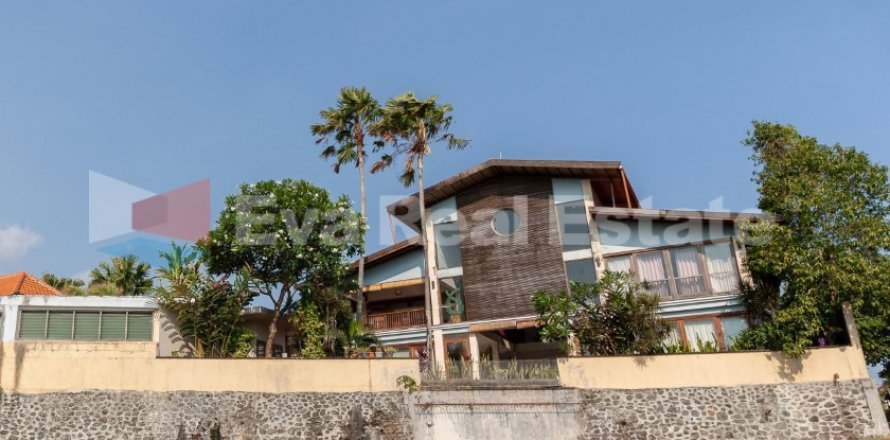 6 bedrooms Villa in Tibubeneng, Badung, Bali (2463)