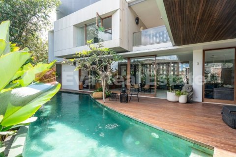 4 bedrooms Villa in Tibubeneng, Badung, Bali (2462) 2