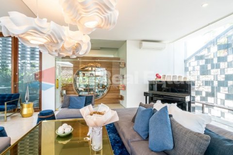 4 bedrooms Villa in Tibubeneng, Badung, Bali (2462) 5