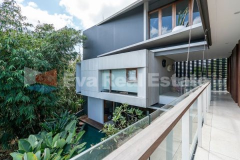 4 bedrooms Villa in Tibubeneng, Badung, Bali (2462) 13