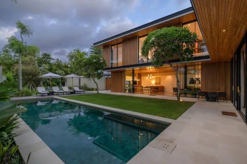 4 bedrooms Villa in Canggu, Badung, Bali (15400)
