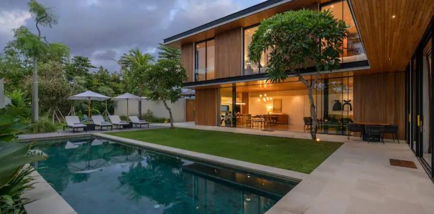 4 bedrooms Villa in Canggu, Badung, Bali (15400)