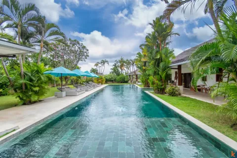 5 bedrooms Villa in Tibubeneng, Badung, Bali (11204)