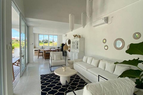 3 bedrooms Villa in Canggu, Badung, Bali (15374)